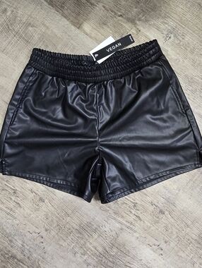 Divided Vegan Faux Leather Black Women's Shorts Chic Size Small NWT